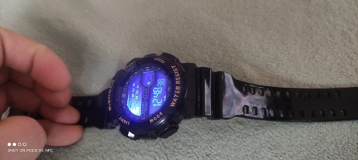 Zdjęcie oferty: Zegarek elektroniczny typu g-shock 