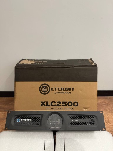 Zdjęcie oferty: Wzmacniacz XLC2500 CROWN 