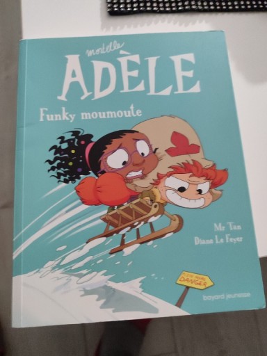 Zdjęcie oferty: Sprzedam nową książkę francuską dla dzieci Adele