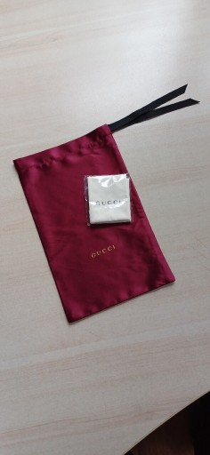 Zdjęcie oferty: Woreczek satynowy ochronny na okulary marki Gucci 