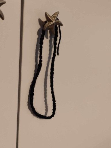 Zdjęcie oferty: Naszyjnik z włóczki czarny