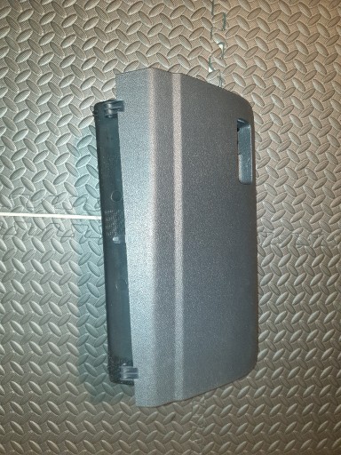Zdjęcie oferty: Drzwi szuflada schowek pasażera Golf V