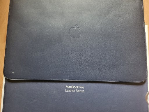 Zdjęcie oferty: Apple MacBook Pro  Etui