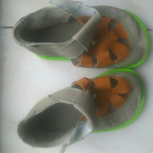 Zdjęcie oferty: Buty dziecięce sandały kapcie pantofle rozmiar 20