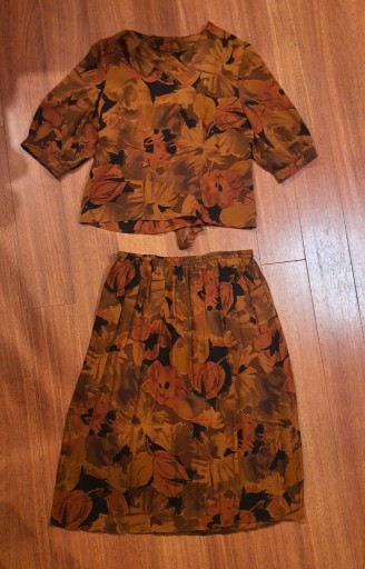 Zdjęcie oferty: komplet zestaw bluzka + spódnica wzory brązowy 44