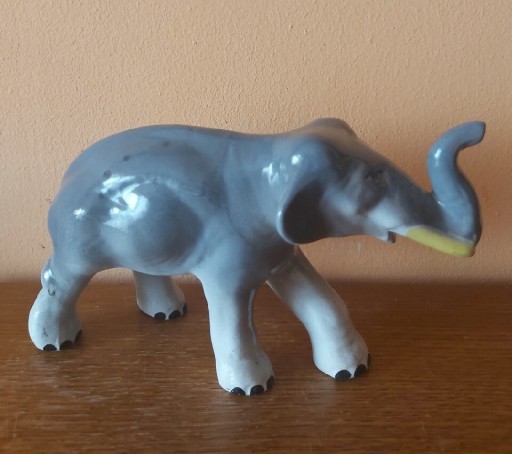 Zdjęcie oferty: Piękna figurka kolekcjonerska porcelanowa SŁOŃ. Pamiątka z Indii XXw.(5)