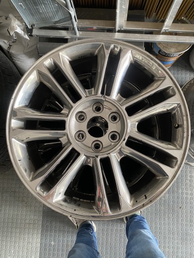 Zdjęcie oferty: Felgi Alu 22x9JX31 dodge cadillac 