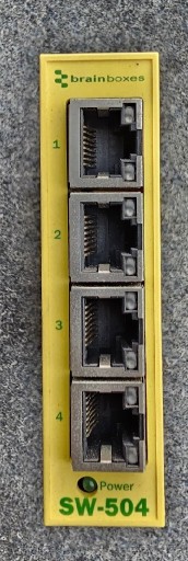Zdjęcie oferty: 4 portowy switch Brainboxes SW-504