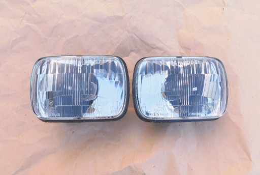 Zdjęcie oferty: Lampy reflektory Zelmot H4 Fiat 126p 126el 126 ori