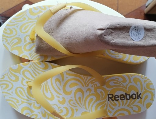 Zdjęcie oferty: Reebok klapki japonki  na koturnie roz. 35-36