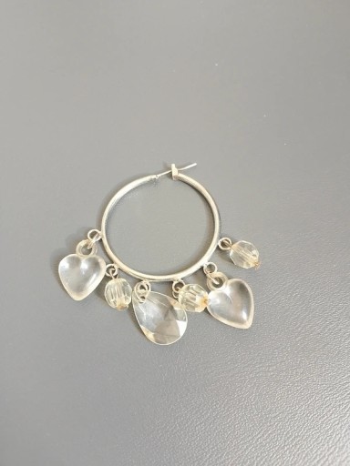 Zdjęcie oferty: Kolczyki, koła z przezroczystymi ozdobami, srebrnego koloru, wiszące