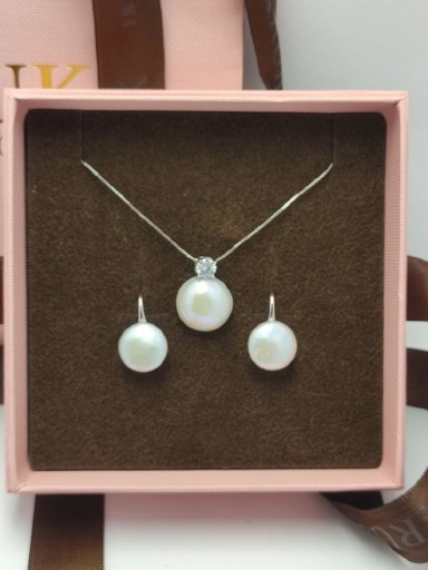 Zdjęcie oferty: Komplet biżuterii srebrnej z perłami naturalnymi 