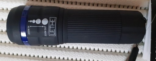 Zdjęcie oferty: Nowa Latarka LED 1W ZOOM