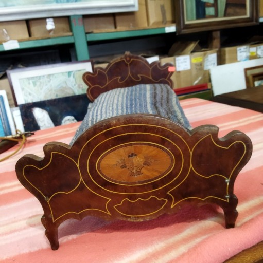 Zdjęcie oferty: Łóżko miniaturka łóżeczko dla lalek drewniane