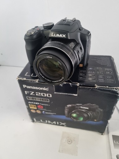 Zdjęcie oferty: Aparat Cyfrowy Panasonic Lumix DMC-FZ200 Czarny