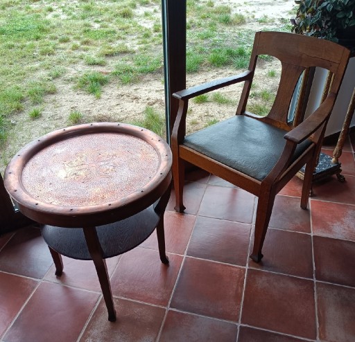 Zdjęcie oferty: Stolik z miedzianym blatem i dębowy fotel 