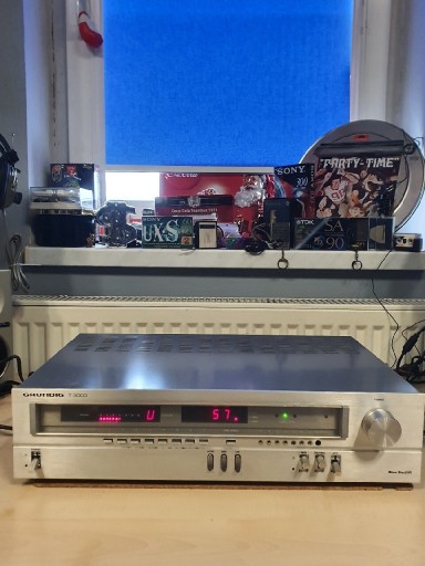 Zdjęcie oferty: Tuner radiowy GRUNDIG T3000 ładny stan sprawny