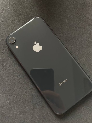 Zdjęcie oferty: iPhone XR 3GB / 128 GB czarny 