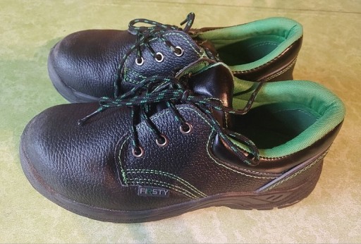 Zdjęcie oferty: Buty robocze magazyn produkcja wzmacniane rozmiar 40