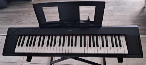 Zdjęcie oferty: Pianino Yamaha NP-12 BK Piaggero + statyw