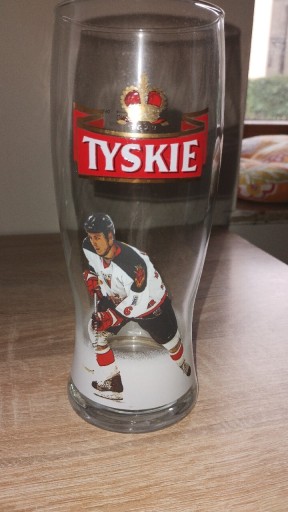 Zdjęcie oferty: Pokal TYSKIE z hokeista - 0,5 litra 