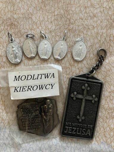 Zdjęcie oferty: Medaliki MB +2 różańce+Św. Krzysztof+ brelok-Jezus