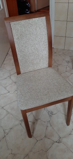Zdjęcie oferty: Krzesła pokojowe, drewniane, tapicerowane