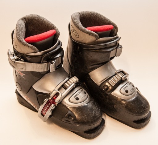 Zdjęcie oferty: Buty narciarskie dziecięce DALBELLO.