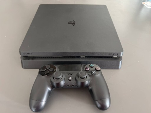 Zdjęcie oferty: PlayStation PS4 Slim 500GB z 1 kontrolerem