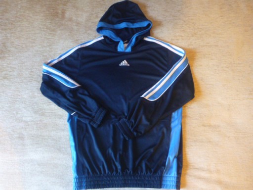 Zdjęcie oferty: Adidas ClimaLite granatowa bluza kangurka roz. 152