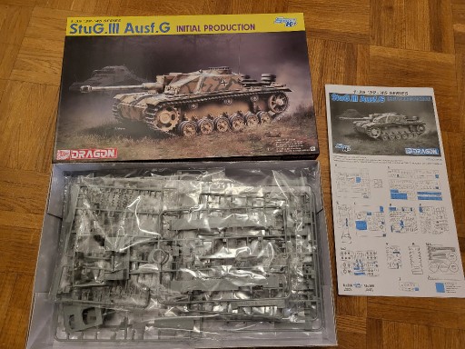 Zdjęcie oferty: Dragon 6755 StuG III Ausf. G Initial Production 