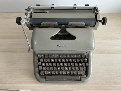 Zdjęcie oferty: Maszyna do pisania Optima!Stara niemiecka czcionka