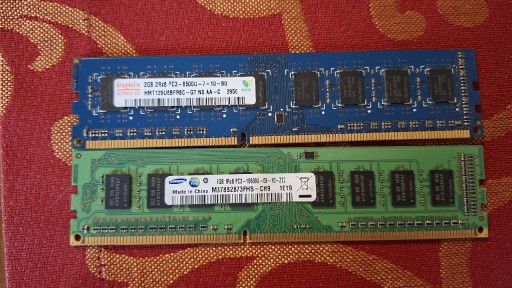 Zdjęcie oferty: 2x pamięci RAM DDR3 2GB + 1GB Hynix Samsung 