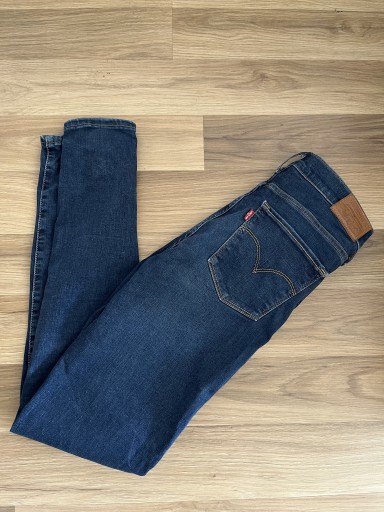 Zdjęcie oferty: Jeansy Levi’s skinny