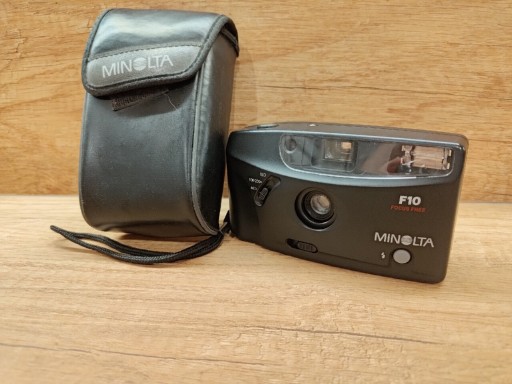 Zdjęcie oferty: Minolta F10 bdb stan aparat na film 35mm małpka