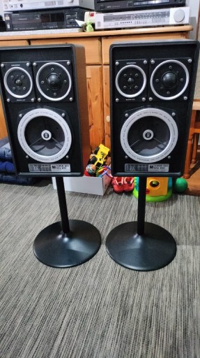 Zdjęcie oferty: Grundig BF1Standy podstawki Box 650 