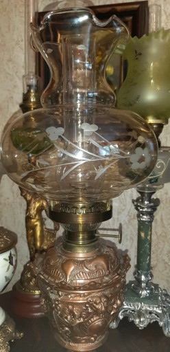 Zdjęcie oferty: Piękny zabytkowy klosz do lampy naftowej.