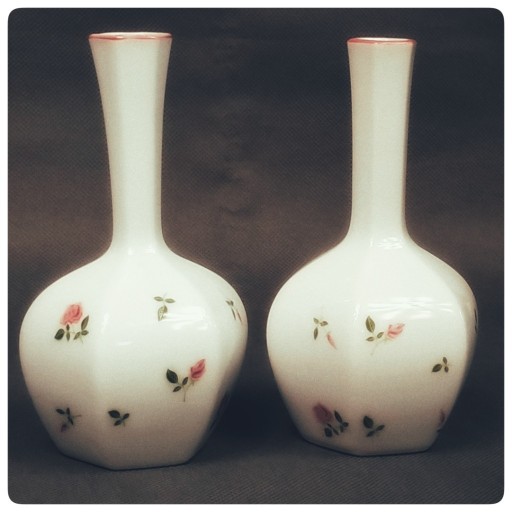 Zdjęcie oferty: Porcelana japońska, dwa wazoniki.