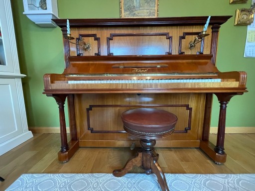 Zdjęcie oferty: Sprzedam stylowe pianino po renowacji