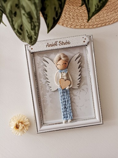 Zdjęcie oferty: Anioł w ramce chłopiec makrama Chrzest Komunia 