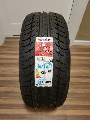 Zdjęcie oferty: Bfgoodrich g-grip 235/40 R19 96Y XL