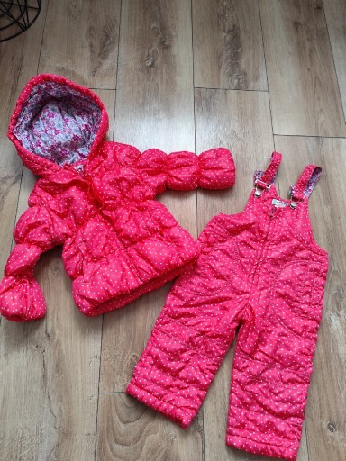 Zdjęcie oferty: Śliczny  kombinezon dwuczęściowy rozmiar na 74 cm