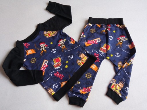 Zdjęcie oferty: dres komplet bluza spodnie r. 98 / 104 Pirat Jake