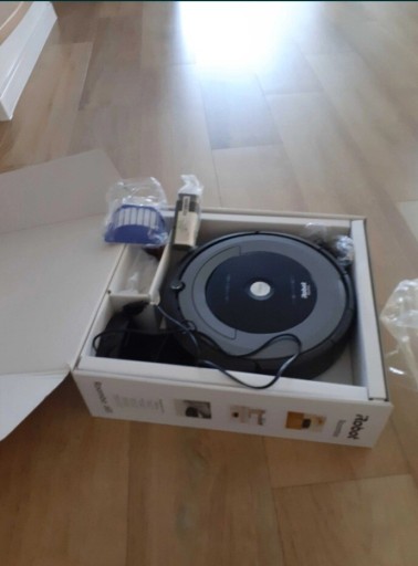 Zdjęcie oferty: iRobot Roomba 681 raz uzyty !! 