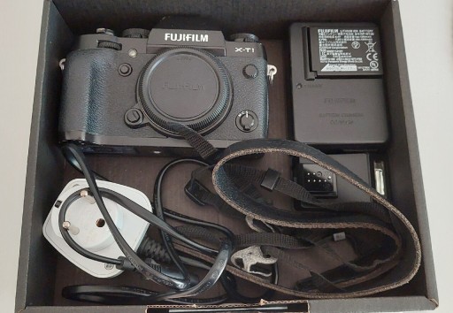 Zdjęcie oferty: Aparat fotograficzny Fujifilm X-T1 korpus czarny