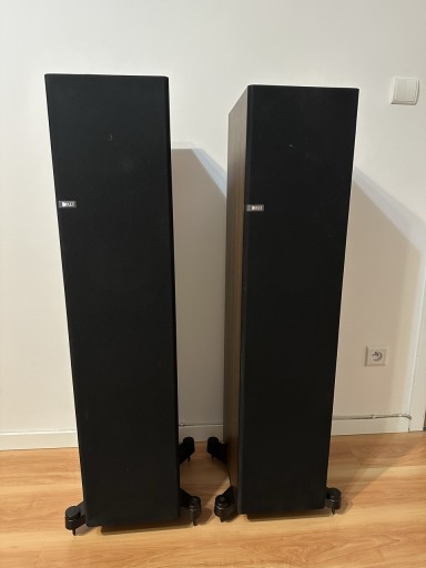 Zdjęcie oferty: Kolumny KEF q900 orzech