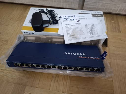 Zdjęcie oferty: Switch Netgear FS116 16-port 10/100 Desktop Switch