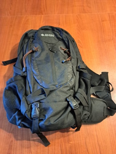 Zdjęcie oferty: Plecak sportowy HiTec z oddychającymi plecami