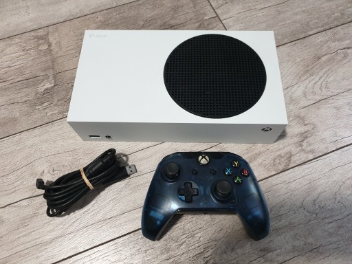 Zdjęcie oferty: Xbox Series S + pad. Polecam