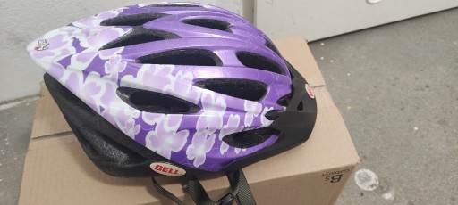 Zdjęcie oferty: Kask rowerowy bell